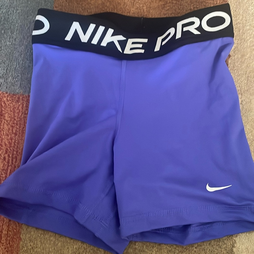 Women’s Nike Pro